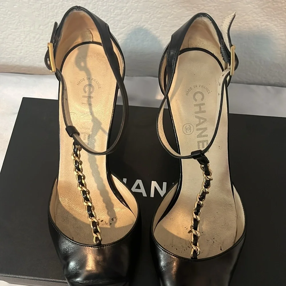 Chanel Shoe Size 37 Black Leather Pointed Toe Chain Detail Ankle Strap Pump